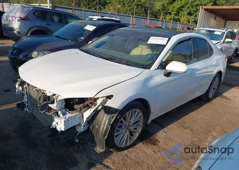 2019 Toyota Camry Xle из США, поврежденный, VIN 4T1B11HK3KU299282